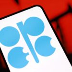 ОПЕК+, вероятно, снова поднимет цели по добыче нефти с августа, сообщают источники
