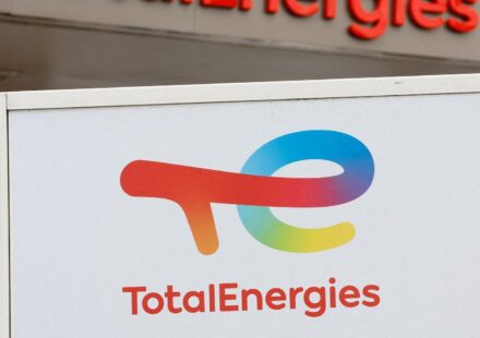 Климатические активисты подали в суд на TotalEnergies и потребовали подробностей о продаже нигерийской нефтяной доли SPDC