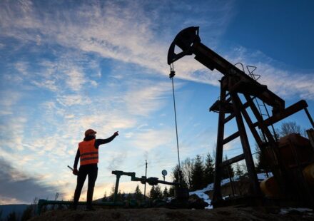Pakistan Partners with Canadian Firm to Boost Domestic Heavy Crude Output