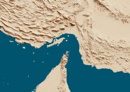 Hormuz Ship Traffic Falls to Weekly Low as Standoff Drags On