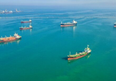 Tanker Traffic Remains Subdued Despite Trump’s Talk of Peace