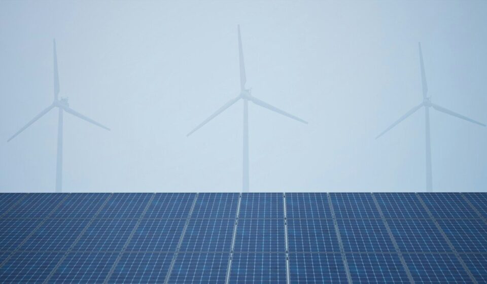 India Plans Mandatory Battery Storage at Solar and Wind Projects