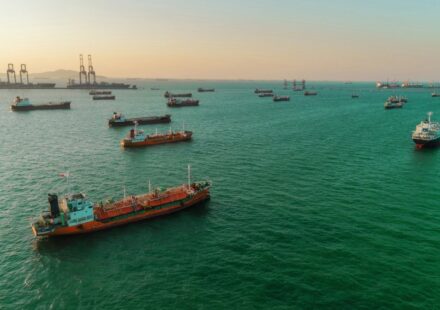 Japanese Refiners Buy Middle East Crude Through Ship-to-Ship Transfers