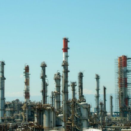 India’s Top State Refiner to Reduce Middle East Term Oil Purchases