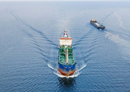 Oil Jumps 2% as Saudi Attacks and Tanker Strikes Revive Hormuz Fears