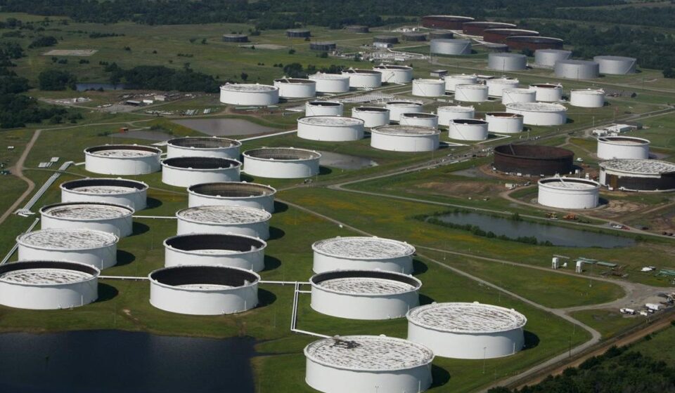 API: Crude, Product Inventories Continue to Draw