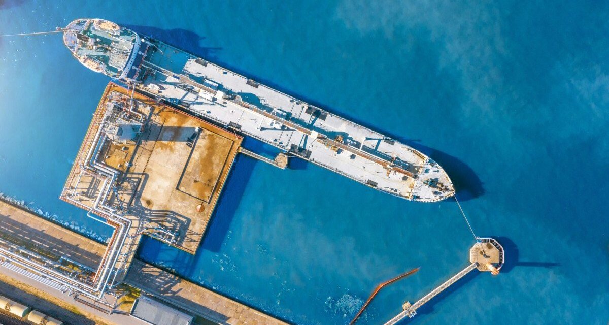 Woodside Resumes Work at Australian LNG Project after Greenpeace Stunt
