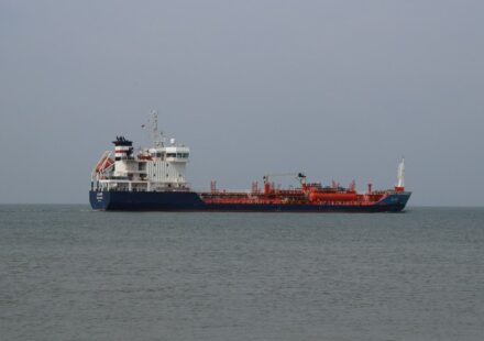 Oil Prices Fall as Reports Say Hormuz Crude Flows Top Pre-War Levels